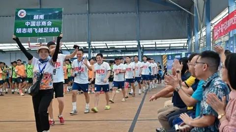 加布里埃尔新葡京：球场智慧闪耀，巴萨皇马皆关注